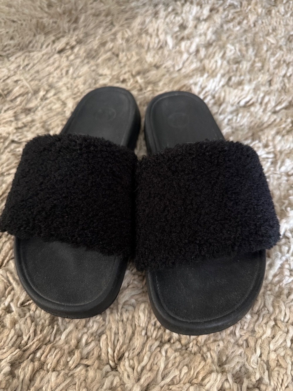 lululemon fuzzy fleece slides - Picture 2 of 5